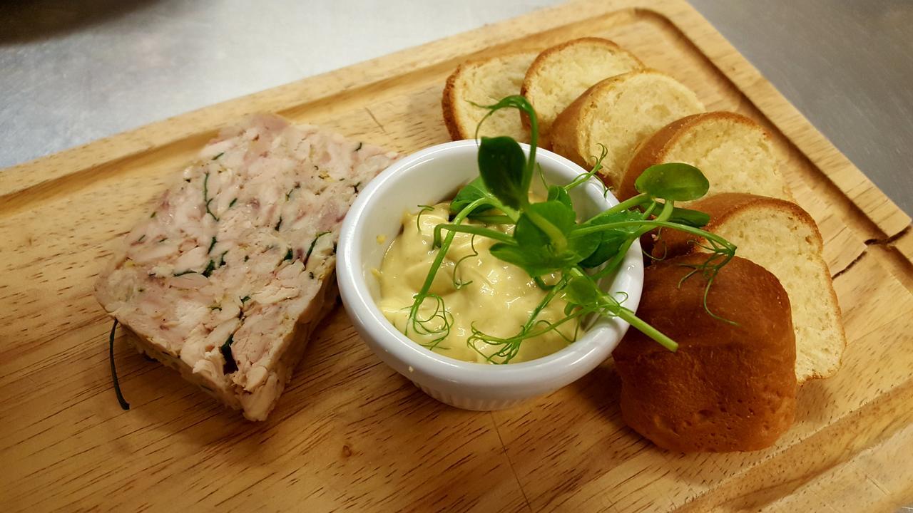 Готель The Carpenters Arms Pensford Екстер'єр фото