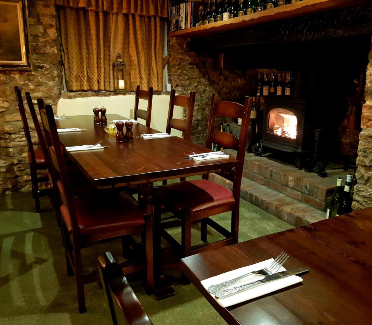 Готель The Carpenters Arms Pensford Екстер'єр фото